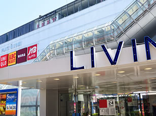 リヴィオズ大泉店