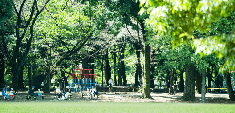 砧公園（徒歩2分・約120ｍ）