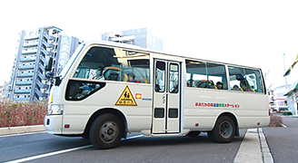 駅前送迎保育ステーション